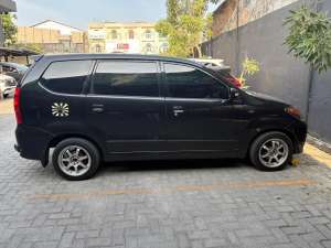 Jual bekas Avanza 2010 hitam,lokasi di Medan Kota