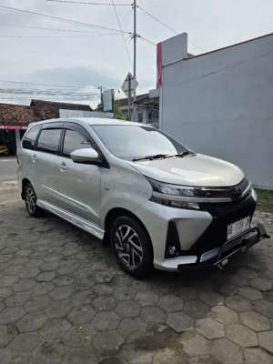 Jual bekas Avanza Veloz 1.5 matic 2020,lokasi di Sleman Kab.