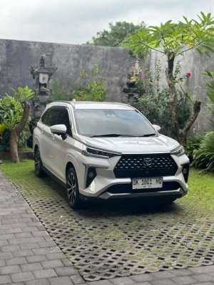 Jual bekas AVANZA VELOZ Q TSS 2022 MATIC ASLI BALI LOW KM,lokasi di Kab. Badung