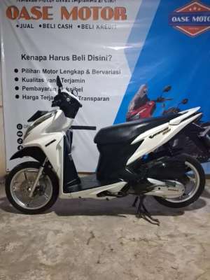Jual bekas B Honda Vario 125 Old Kzr Tahun 2012,lokasi di Depok Kota