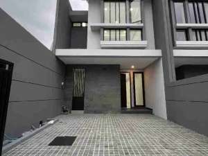 Baru GressJual Rumah Manyar Kertoadi lokasi premium di Surabaya Timur lokasi di Surabaya Kota, tersedia melalui melalui situs Olx