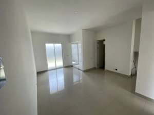 BARU RENOVASI JUAL RUMAH 2 LANTAI DI GRAND HARVEST SURABAYA BARATHARGA NEGO lokasi di Surabaya Kota, tersedia melalui melalui situs Olx