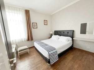 Baru renovasi minimalis perabot lengkap, murah di Crown Court Cikarang lokasi di Bekasi Kab., tersedia melalui melalui situs Olx