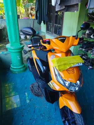 Jual bekas Beat 2008orange,lokasi di Tangerang Kab.