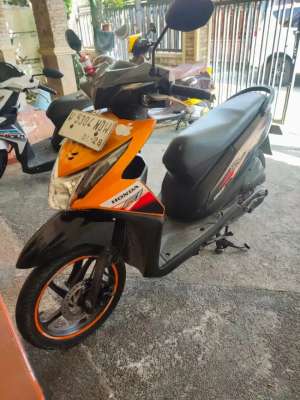 Jual bekas Beat 2013 lengkap hidup,lokasi di Surabaya Kota