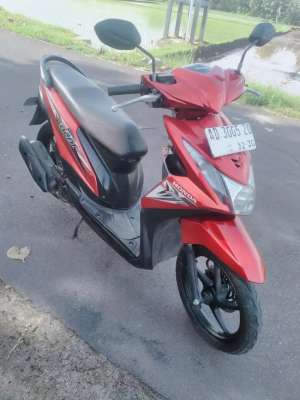 Jual bekas Beat 2015 injeksi mesin bagus standart halus pajak on,lokasi di Sukoharjo Kab.