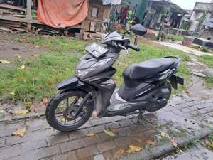 Jual bekas Beat Deluxe 2023 Pajak Hidup,lokasi di Tangerang Selatan Kota