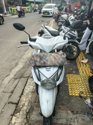 Jual bekas Beat Fi 2013 pajak hidup,lokasi di Jakarta Utara