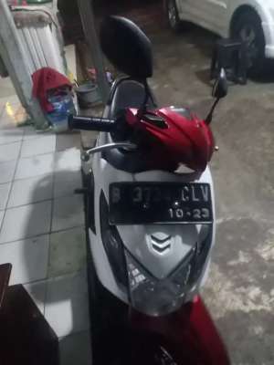 Jual bekas Beat tahun 2015,lokasi di Tangerang Selatan Kota