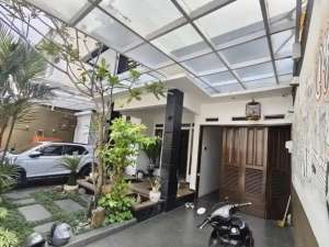 Best Buy di Bandung Kota Rumah 2,5 Lantai Hook-Like Style di Turangga, Harga Terjun Bebas lokasi di Bandung Kota, tersedia melalui melalui situs Olx