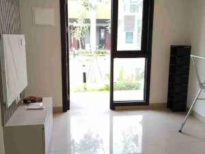 Best Deal Rumah Semi Furnish Eksklusif Siap Huni di Regia Summarecon Crown Gading lokasi di Bekasi Kota, tersedia melalui melalui situs Olx