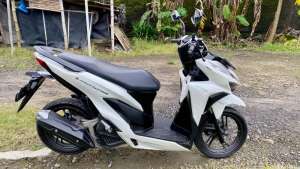Jual bekas BismillahHonda Vario 150 Keyless 2019 - Warna Putih,lokasi di Demak Kab.