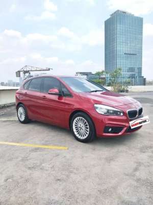 Jual bekas BMW 218i Tahun 2015 Automatic Merah Metalik,lokasi di  ,Bekasi Kota