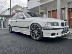 Jual bekas BMW 318i 1993 Bensin,lokasi di  ,Bandung Kota