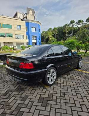 Jual bekas BMW 318i 2002 Bensin,lokasi di Jakarta Utara