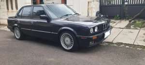Jual bekas BMW 318i E30 1991 Rare Full Original Terawat Jual Cepat,lokasi di  