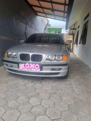 Jual bekas BMW 318i e46 Prefacelift tahun 2000 ATSilver,lokasi di Bogor Kab.