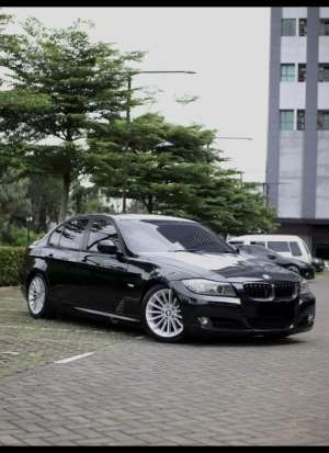 Jual bekas BMW 320 e90 LCI i DRIVE,lokasi di Jakarta Selatan