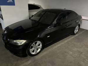 Jual bekas BMW 320i 2005 Bensin,lokasi di Jakarta Selatan