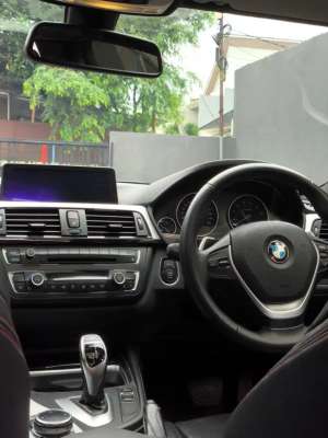 Jual bekas BMW 320i 2014 Bensin,lokasi di Tangerang Selatan Kota