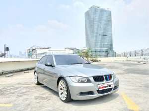Jual bekas BMW 320i E90 Tahun 2006 Automatic Abu abu Metalik,lokasi di Jakarta Timur