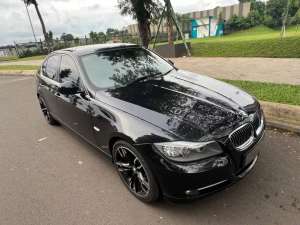 Jual bekas BMW 320i Edition LCI E90 N462011 Black on Black,lokasi di  ,Tangerang Kota