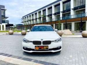 Jual bekas BMW 320i Luxury Line 2.0 AT 2018,lokasi di Jakarta Selatan