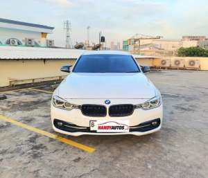 Jual bekas BMW 320i Sport Tahun 2018 Automatic Putih Metalik,lokasi di  ,Bekasi Kota