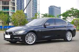Jual bekas BMW 328i F30 Luxury 20142015 Hitam Favorit 328 f30 Low DP,lokasi di Jakarta Pusat