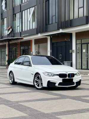 Jual bekas BMW 328i SPORT F30 2012,lokasi di Jakarta Selatan