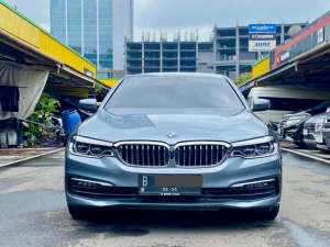 Jual bekas BMW 5 Series 520i 2020 Silver,lokasi di Jawa Barat