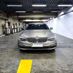 Jual bekas BMW 520i Facelift 2018 G30 series,lokasi di Jakarta Selatan
