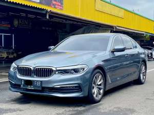 Jual bekas BMW 520i G30 AT 2020 ABU-ABU METALIK,lokasi di  ,Jakarta Timur