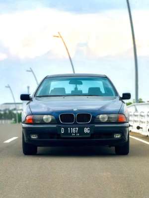 Jual bekas BMW 523i 1997 Blue E39 M52B25 Manual MT Transmision Super RARE,lokasi di Jakarta Selatan