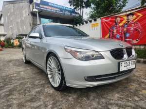 Jual bekas BMW 532i AT 2010 Silver Velg Hamann Silver Low Km Pemakaian Sendiri,lokasi di Bogor Kab.