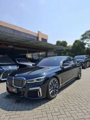 Jual bekas BMW 730li M sport 2019 antik termurah,lokasi di Jakarta Barat