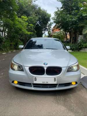Jual bekas BMW E60 530i AT Titanium Silber on Black Tahun 2004,lokasi di Tangerang Selatan Kota