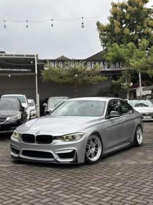 Jual bekas Bmw f30 320i n20 2014,lokasi di Malang Kota