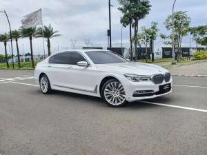 Jual bekas BMW G12 740Li PURE EXCELENT 2016 13 RIBU KILOMETEROPULENCE,lokasi di Jakarta Selatan