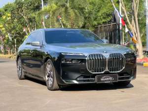 Jual bekas BMW i7 xDrive60 2023,lokasi di Jakarta Barat