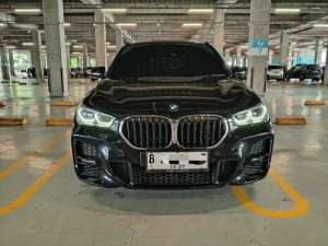 Jual bekas BMW X1 1.5 sDrive 18i M Sport Nik 2022 Black on Black,lokasi di Tangerang Selatan Kota