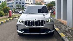 Jual bekas BMW X1 X 1 sDrive 1.8i XLine LCi Panoramic Silver 2023 Like New Record,lokasi di Jakarta Selatan
