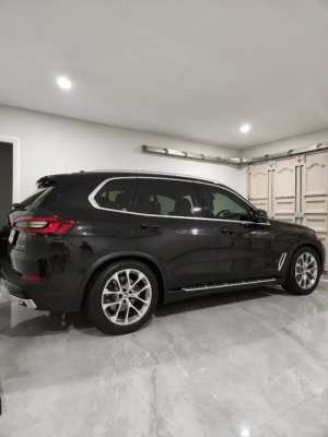 Jual bekas BMW X5 Black Hitam X-Line xDrive 4.0i NIK 2022 KM 2.000 Full Original,lokasi di  ,Jakarta Barat