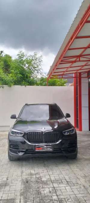 Jual bekas BMW X5 X Drive 4.0 i 2023,lokasi di Surabaya Kota