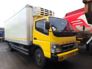 Jual bekas bok ada sekat CDD LONG Mitsubishi coltdiesel FE74L box freezer 2024,lokasi di Jakarta DKI