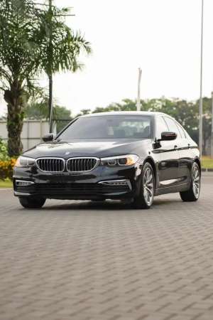 Jual bekas Bos Muda BMW 520i Luxury 2018 G30 Mercy E200 w213,lokasi di Jakarta Selatan