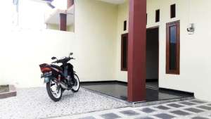 Bous Pagar Perumahan System Cluster Mutiara Regency Sambon Sawit lokasi di Surakarta Kota, tersedia melalui melalui situs Olx