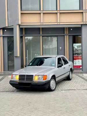 Jual bekas Boxer 300E List becak th 87 manual antik,lokasi di  