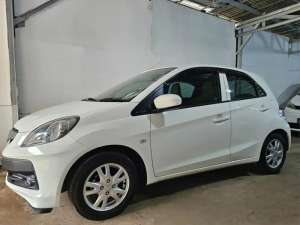 Jual bekas Brio E mt 2015 Tgn 1 dp 5 jt ang 2,7,lokasi di Jakarta Timur