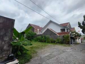 BU - Dekat Kampus UGM , Jual Tanah Pekarangan JogjaAkses Mobil Papasan lokasi di Yogyakarta Kota, tersedia melalui melalui situs Olx